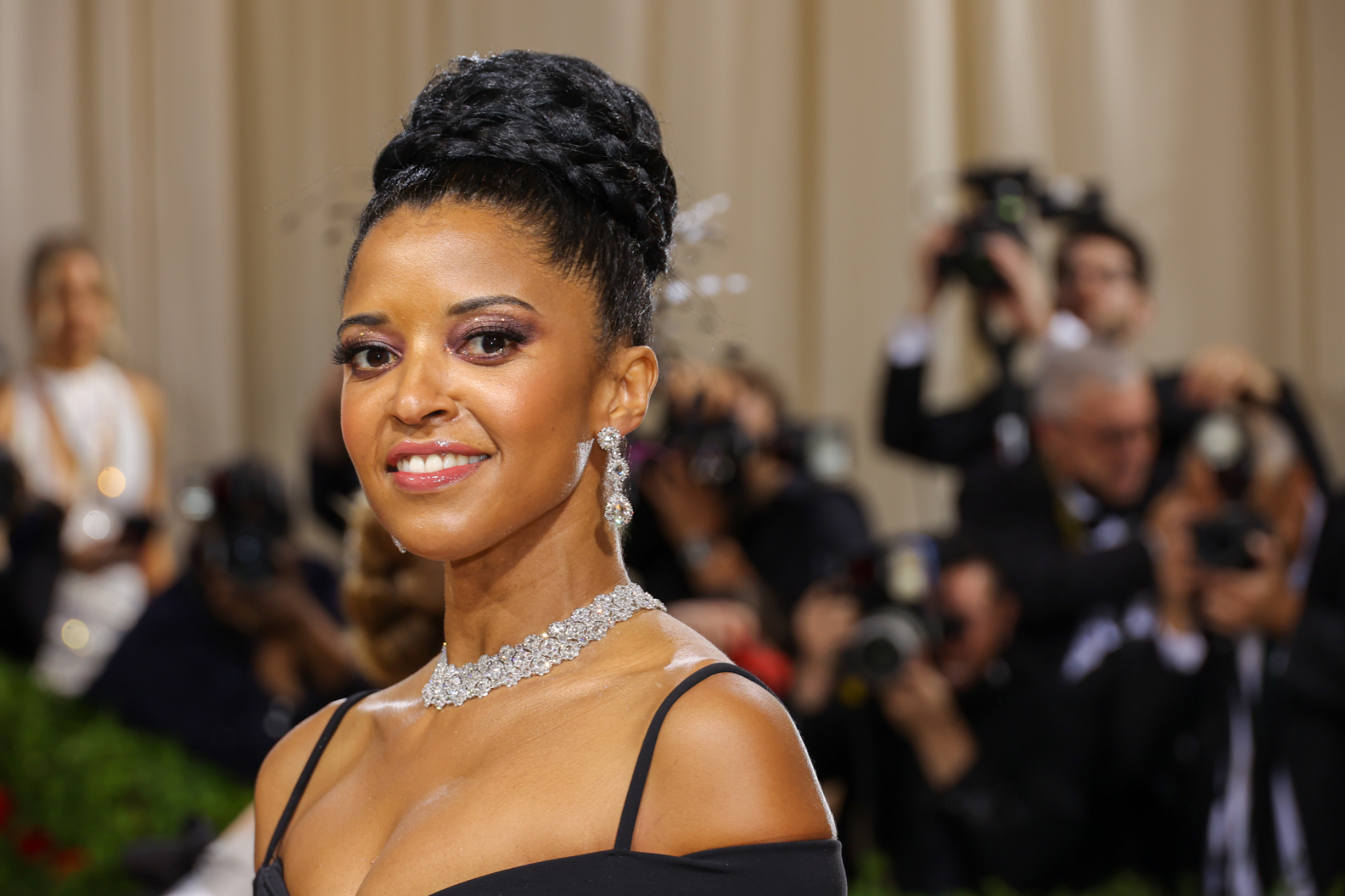 Renee Elise Goldsberry on balancing motherhood, work, and art 1A