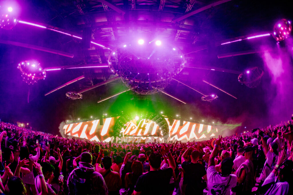 Unpacking the Magic of <i>Click</i>: A Talent-Spaced Exploration of the Film's Enduring Cast